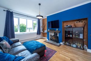 Sitting Room- click for photo gallery